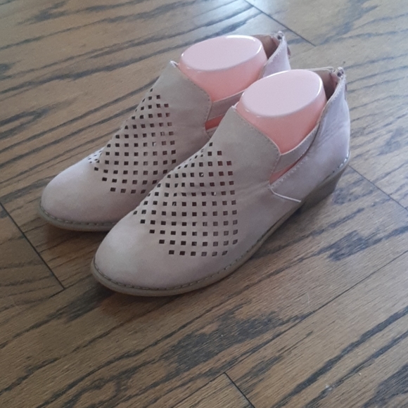 unbranded Shoes - SHOES